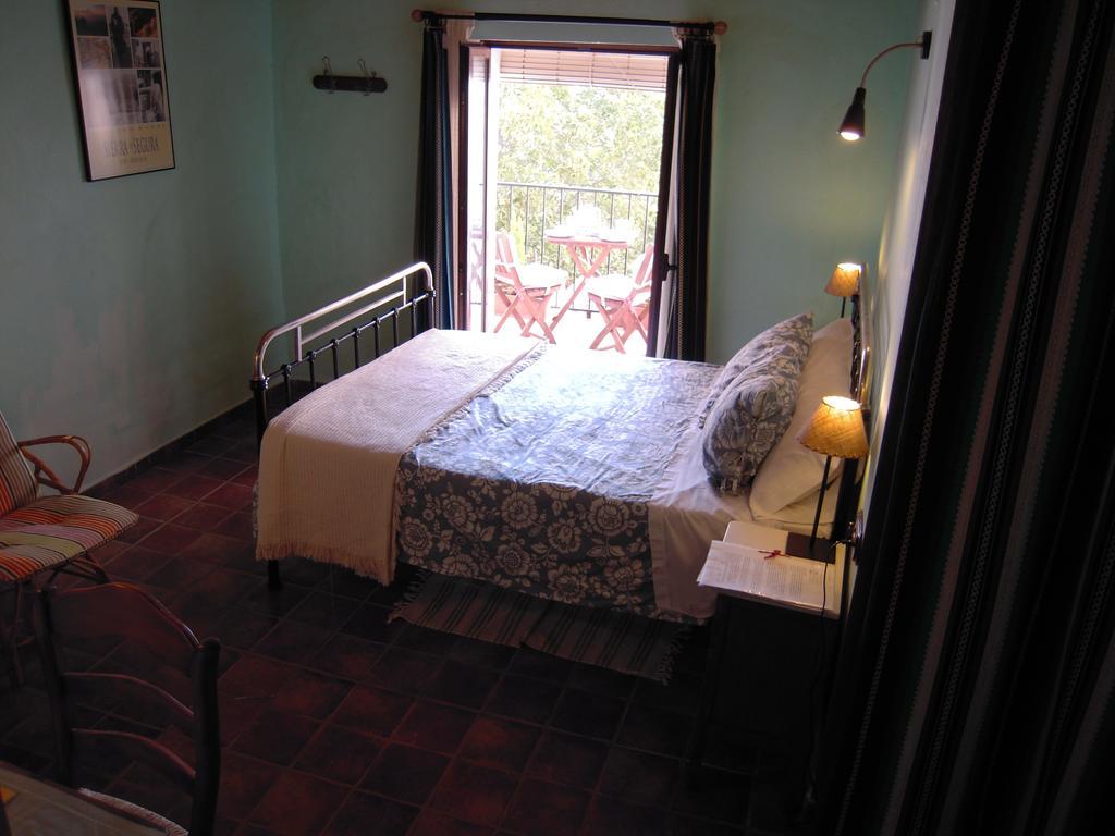 La Casa De La Abuela Clotilde Guest House Hornos Room photo